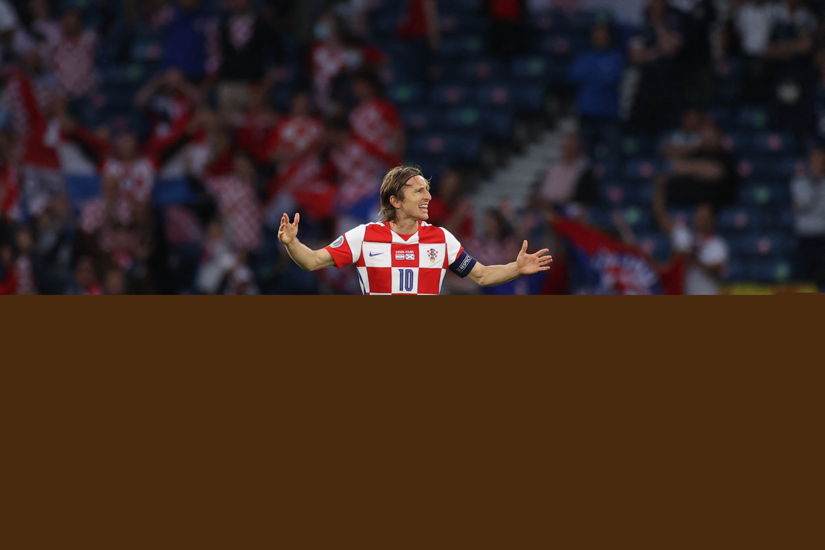 德转更新后荷甲身价前10：萨伊瓦里3200万第1，帕罗特上榜