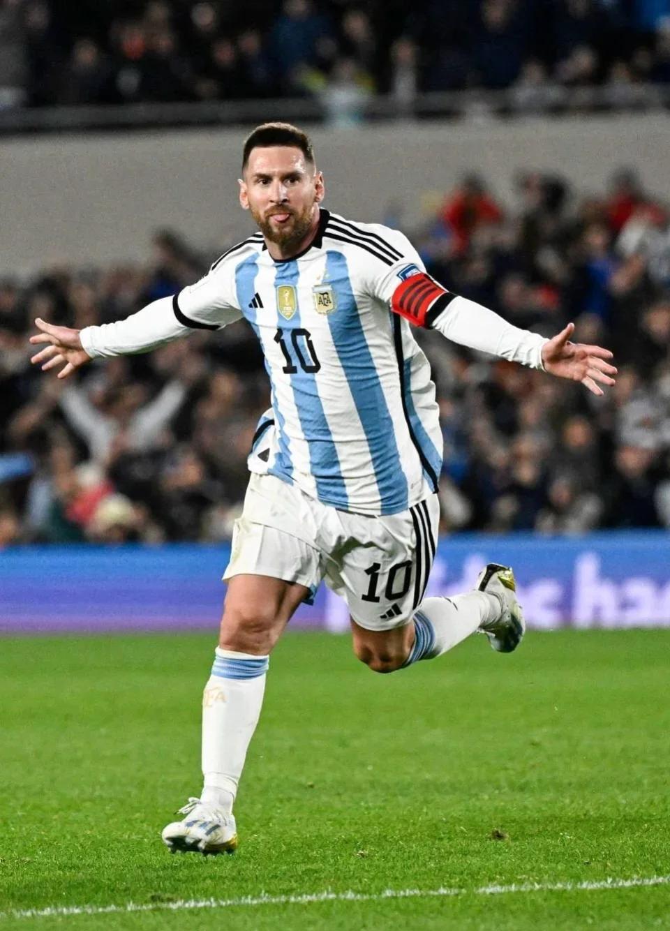 日职乙战报：富山胜利4-1完胜秋田，末轮奇迹保级