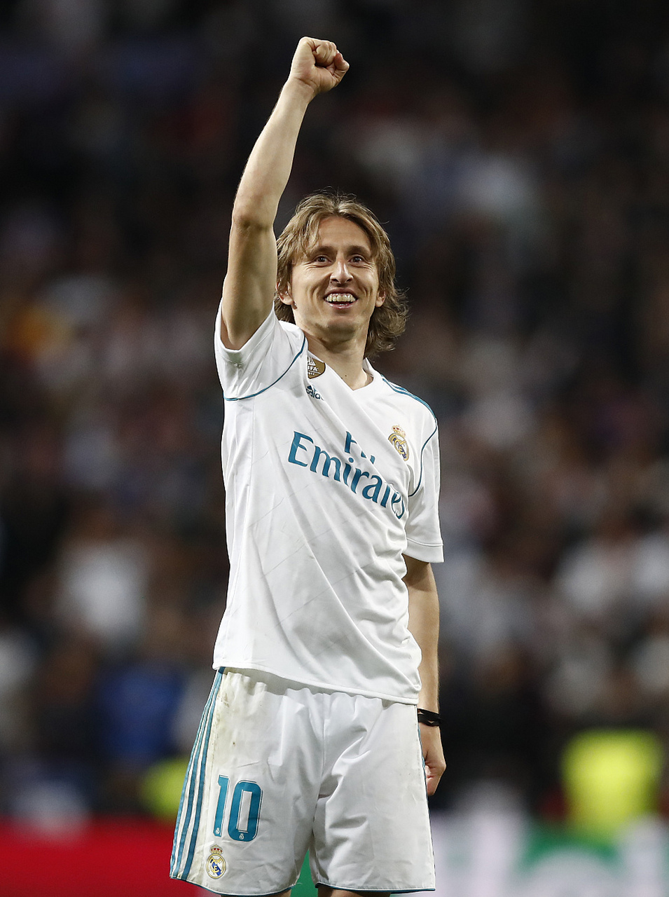 两张合影，一张和老乡一张和金靴。赛前法比奥说这场...