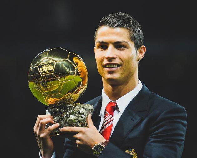 转会传闻，新闻：阿森纳盯上法兰克福的巴霍亚