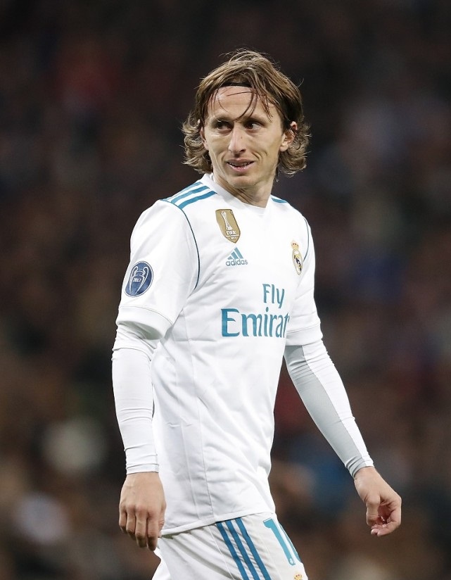 西甲战报：塔雷加乌龙，杜罗绝平，瓦伦西亚1-1平塞维利亚